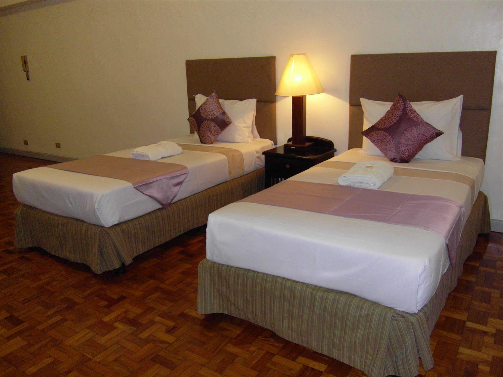 Perla Mansion Hotel Makati City Ngoại thất bức ảnh