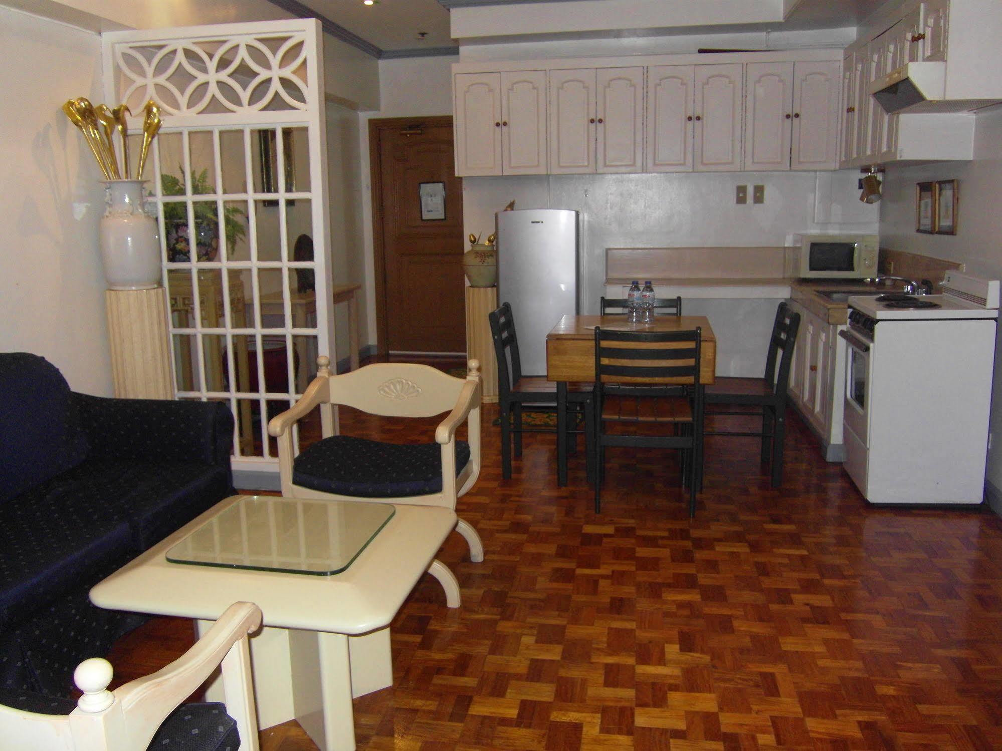Perla Mansion Hotel Makati City Ngoại thất bức ảnh