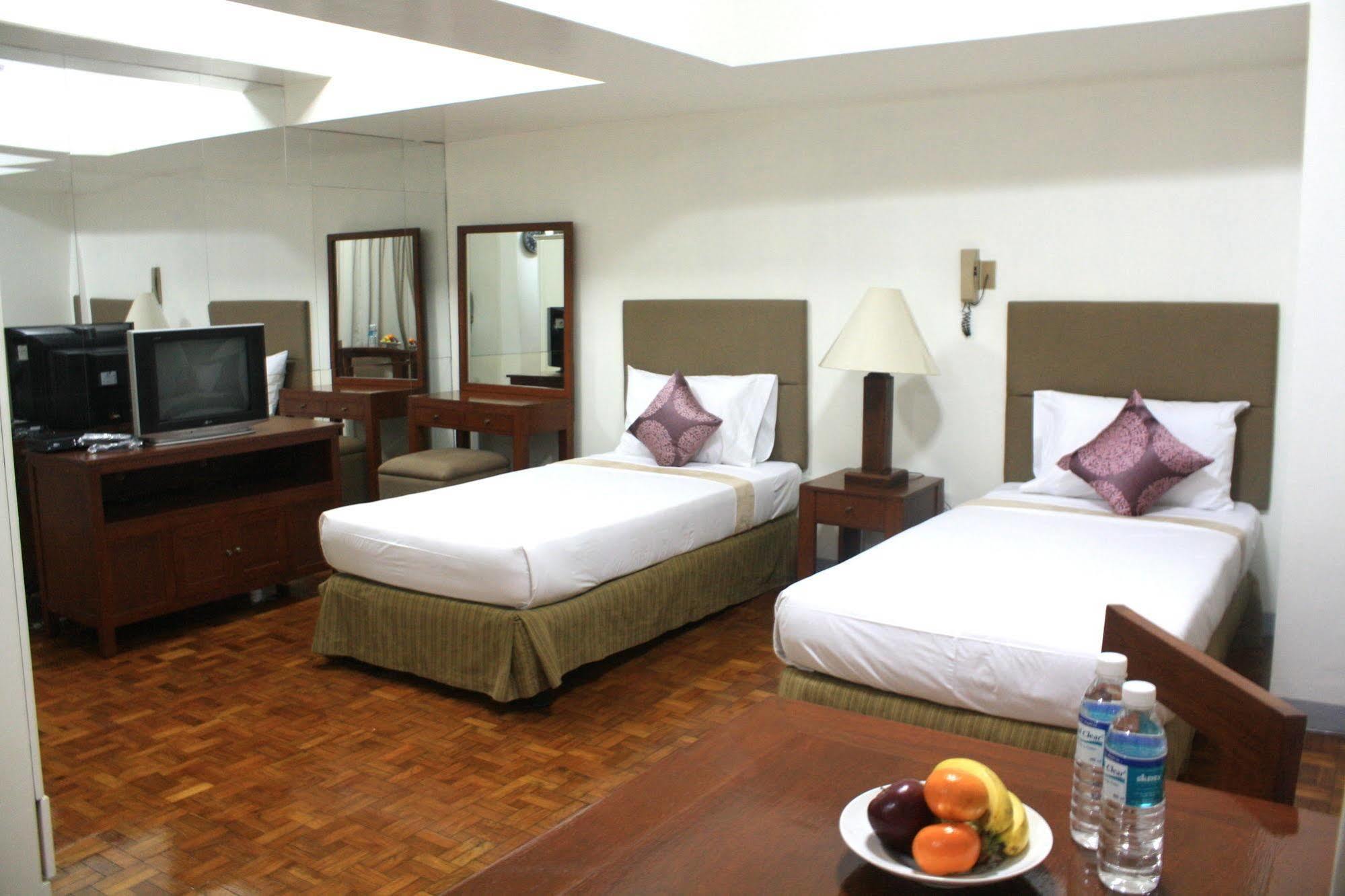Perla Mansion Hotel Makati City Ngoại thất bức ảnh